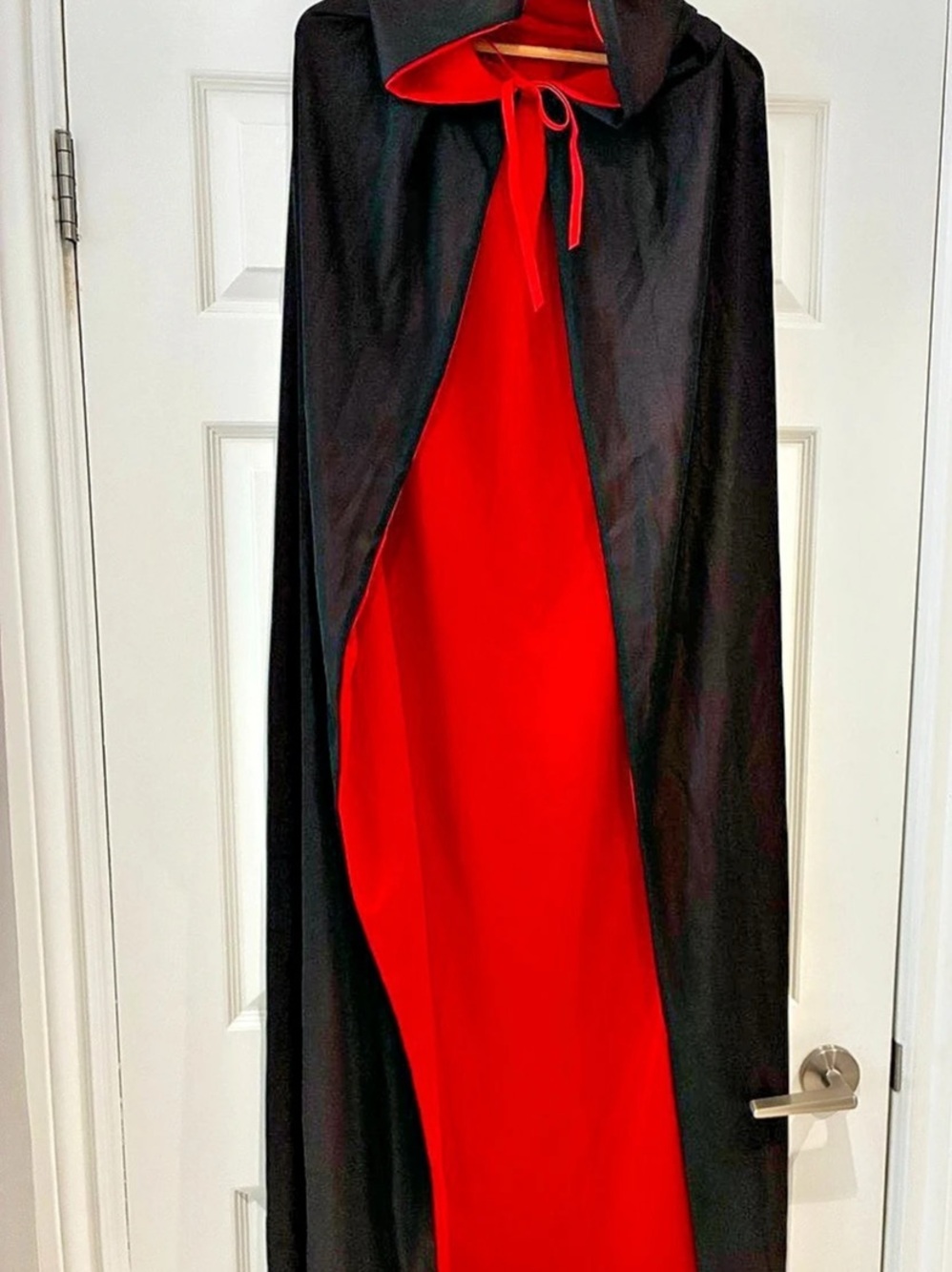Black & Red Hooded Costume Cape